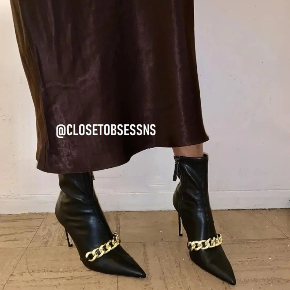 Zara black heeled ankle boots - Picture 2 of 9